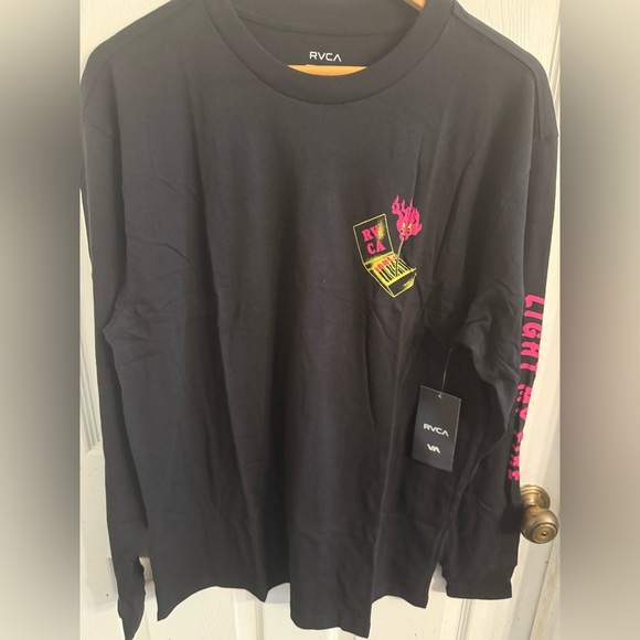 RVCA Light My Fire Tee Long Sleeve Men’s Medium NWT - Picture 1 of 6